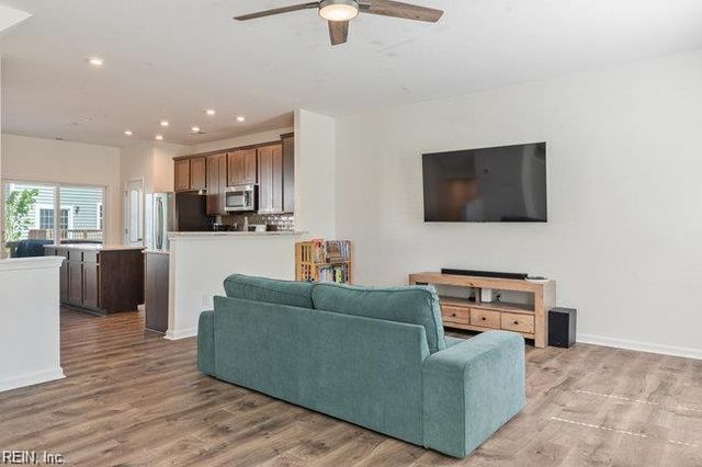 205 Runnel ST, Hampton, VA 23661