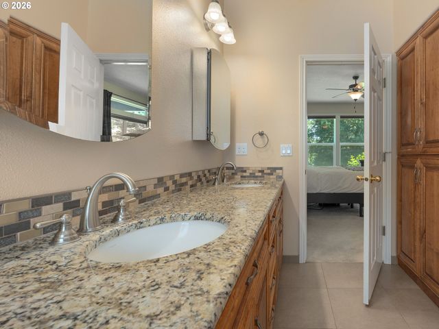 11380 Nw VALLEY VISTA Rd, Hillsboro, OR 97124