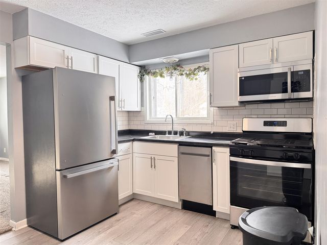 46860 Sycamore Drive, Bangor, MI 49013