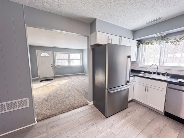 46860 Sycamore Drive, Bangor, MI 49013