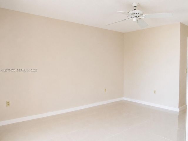 454 NE 210th Circle Terrace 202-7B, Miami, FL 33179