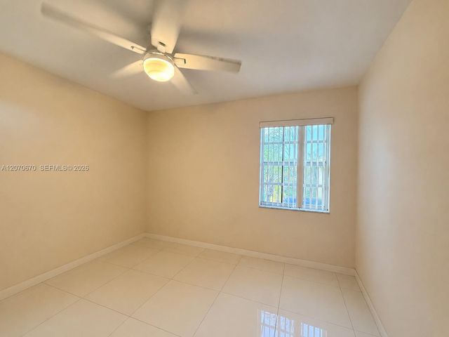 454 NE 210th Circle Terrace 202-7B, Miami, FL 33179