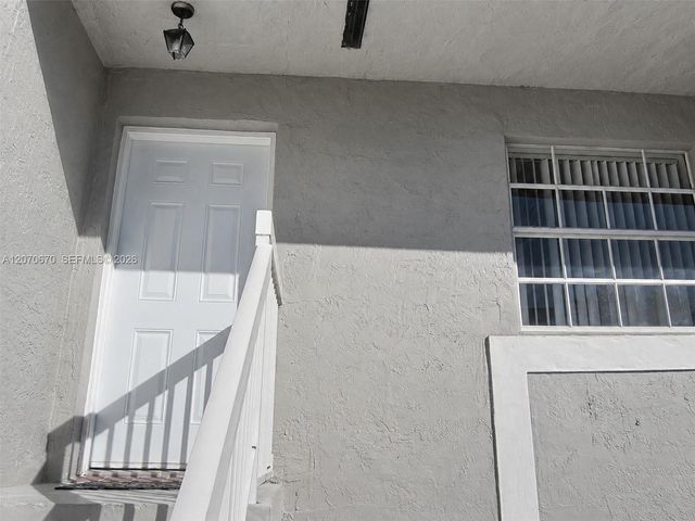 454 NE 210th Circle Terrace 202-7B, Miami, FL 33179