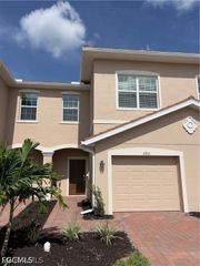 2951 Citrus ST, Naples, FL 34120