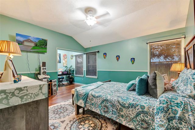 394 Sherandoe Lane, Alvin, TX 77511