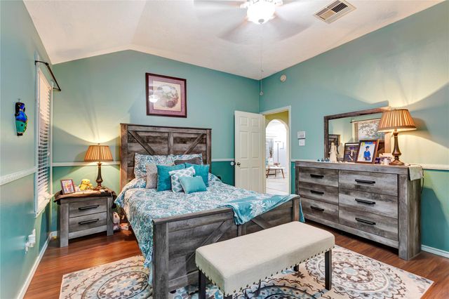 394 Sherandoe Lane, Alvin, TX 77511