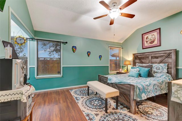 394 Sherandoe Lane, Alvin, TX 77511