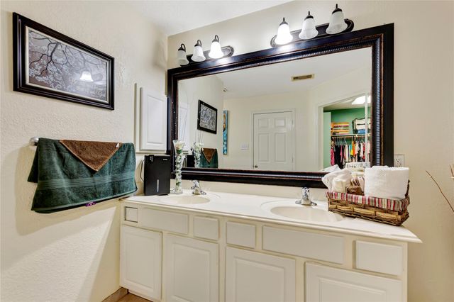 394 Sherandoe Lane, Alvin, TX 77511