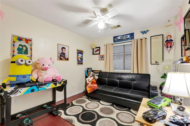 394 Sherandoe Lane, Alvin, TX 77511