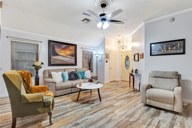 394 Sherandoe Lane, Alvin, TX 77511