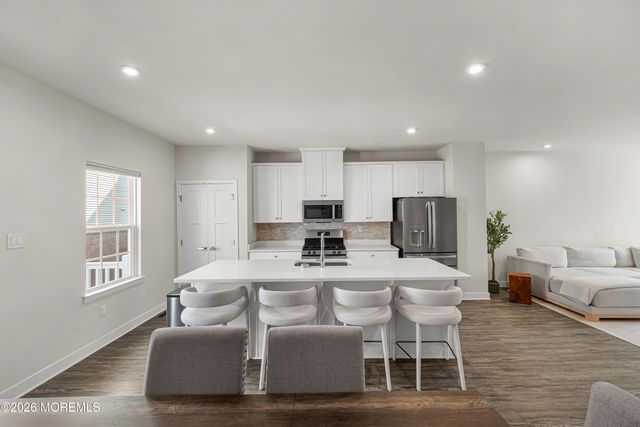 1306 English Lane 1306, Parlin, NJ 08859
