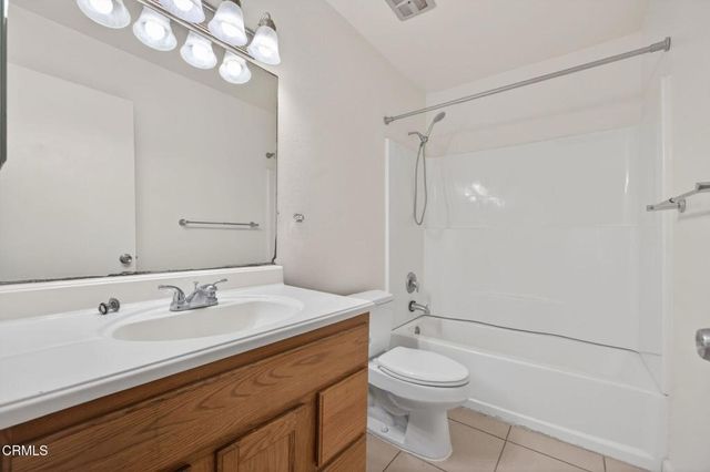 1300 Saratoga Avenue 211, Ventura, CA 93003