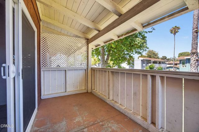 1300 Saratoga Avenue 211, Ventura, CA 93003