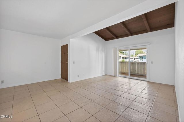 1300 Saratoga Avenue 211, Ventura, CA 93003