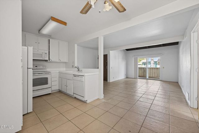 1300 Saratoga Avenue 211, Ventura, CA 93003