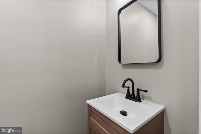 15 BRIAN CT, Toms River, NJ 08757