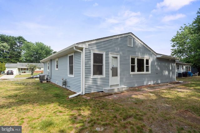 15 BRIAN CT, Toms River, NJ 08757