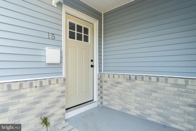 15 BRIAN CT, Toms River, NJ 08757