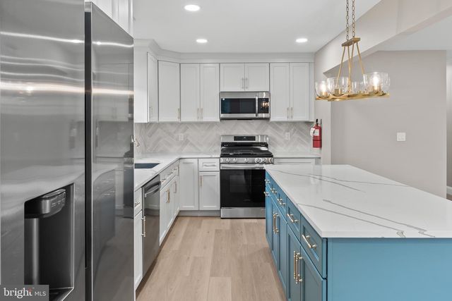 15 BRIAN CT, Toms River, NJ 08757