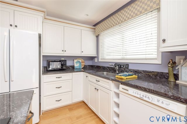 13614 Northwich Dr, Midlothian, VA 23112