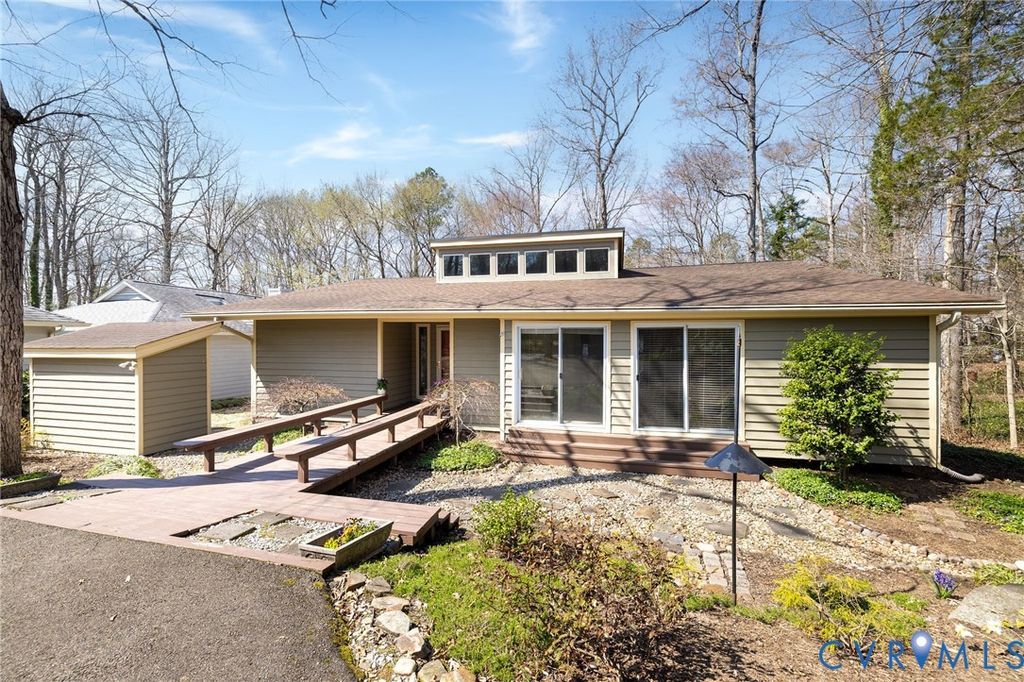 13614 Northwich Dr, Midlothian, VA 23112