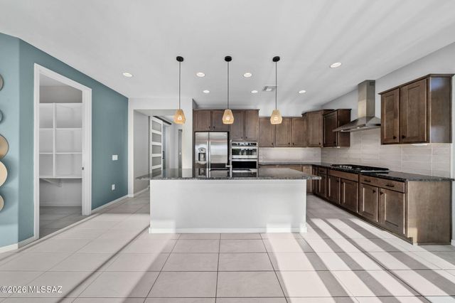 7910 S Expedition Drive, Tucson, AZ 85747