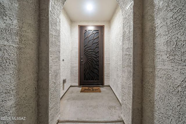 7910 S Expedition Drive, Tucson, AZ 85747