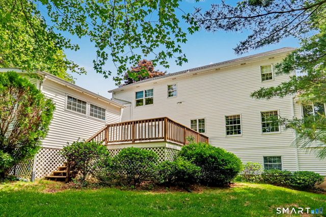 11 Tanglewood Drive, Danbury, CT 06811