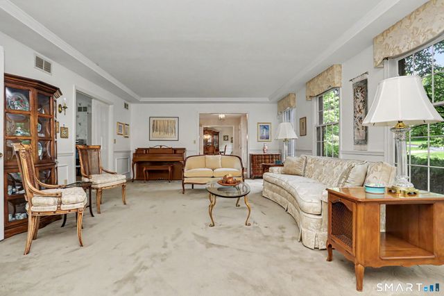 11 Tanglewood Drive, Danbury, CT 06811