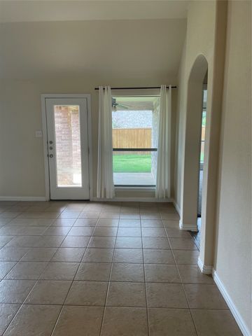421 Brighton Street, Roanoke, TX 76262