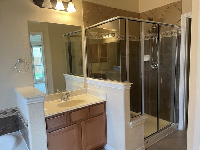 421 Brighton Street, Roanoke, TX 76262