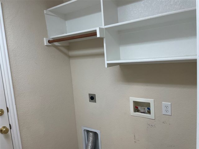 421 Brighton Street, Roanoke, TX 76262