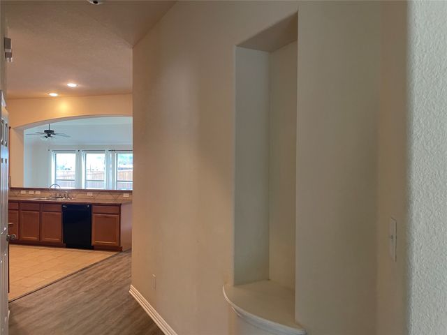 421 Brighton Street, Roanoke, TX 76262
