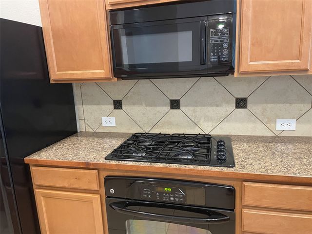 421 Brighton Street, Roanoke, TX 76262