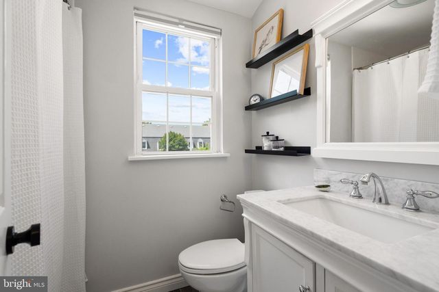 3616 S WAKEFIELD ST, Arlington, VA 22206