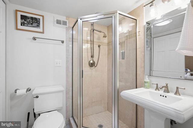 3616 S WAKEFIELD ST, Arlington, VA 22206