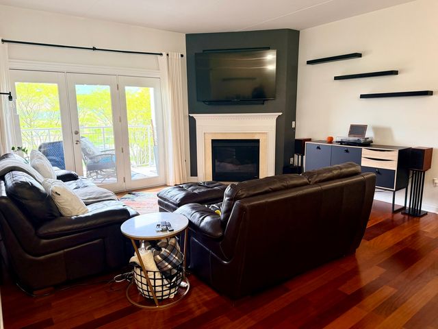 9730 Koch Court 2F, Orland Park, IL 60467
