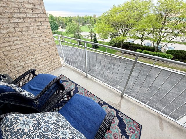 9730 Koch Court 2F, Orland Park, IL 60467