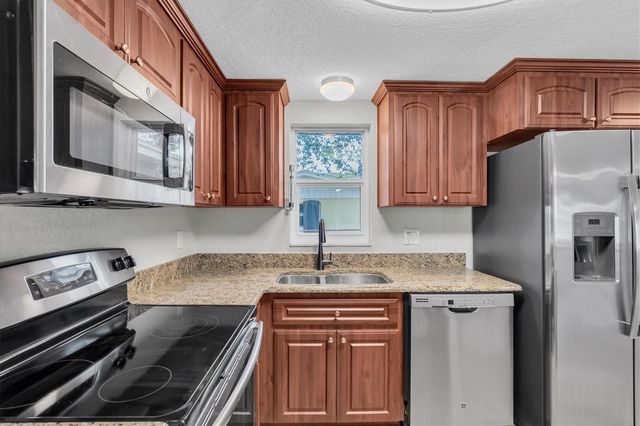 7037 GREEN STREET, New Port Richey, FL 34652