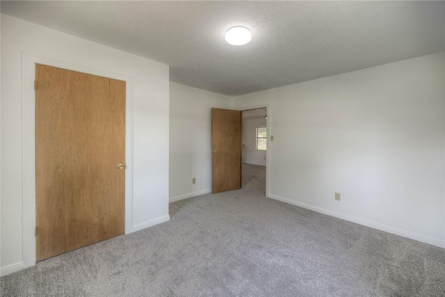 305 Oak Ridge Drive, Onalaska, TX 77360