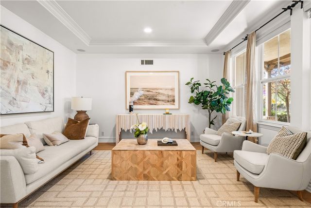 33 Modesto, Irvine, CA 92602