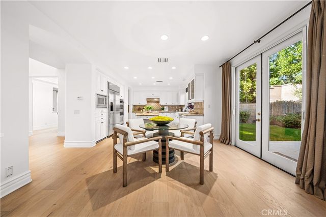 33 Modesto, Irvine, CA 92602