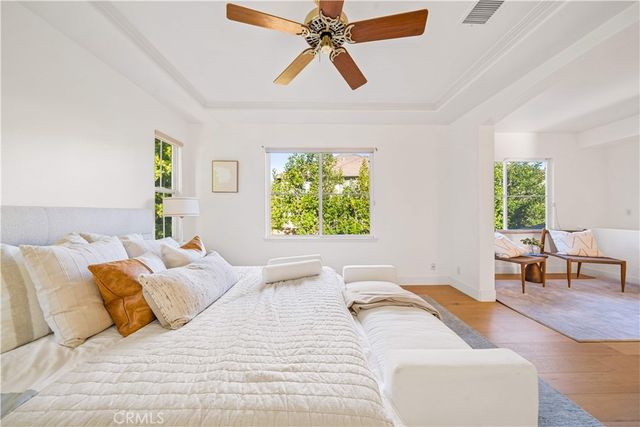 33 Modesto, Irvine, CA 92602