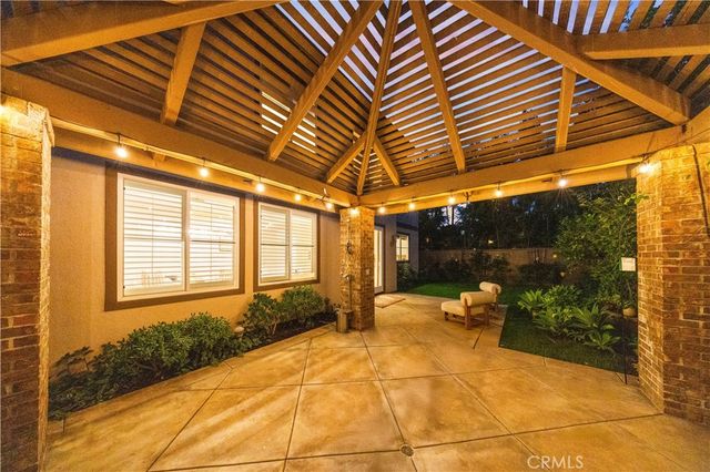 33 Modesto, Irvine, CA 92602