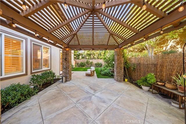 33 Modesto, Irvine, CA 92602