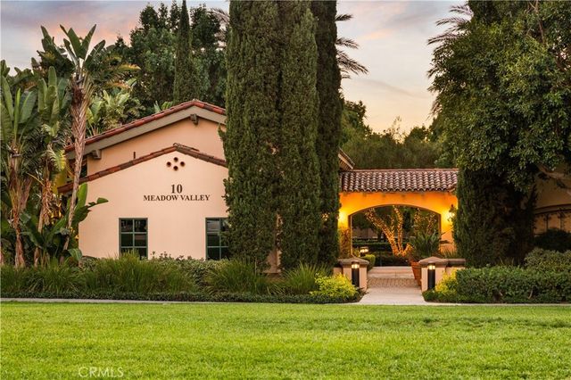 33 Modesto, Irvine, CA 92602