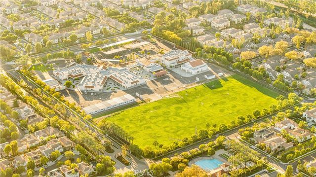 33 Modesto, Irvine, CA 92602