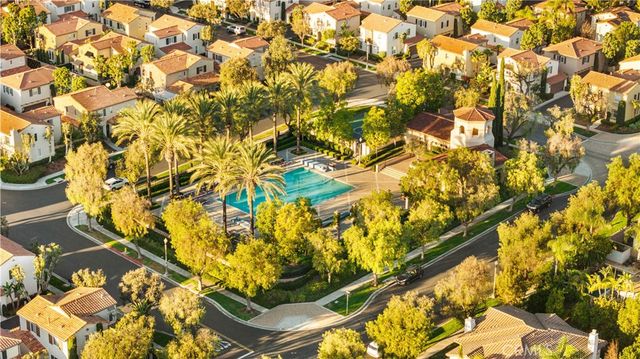 33 Modesto, Irvine, CA 92602