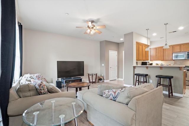 116 W Luna Loca Ln, Tracy, CA 95391