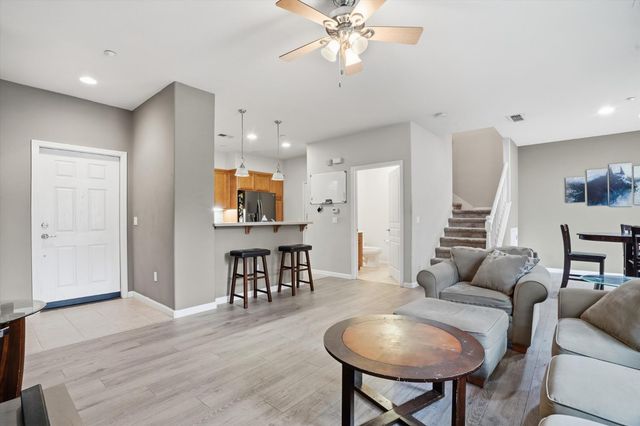 116 W Luna Loca Ln, Tracy, CA 95391